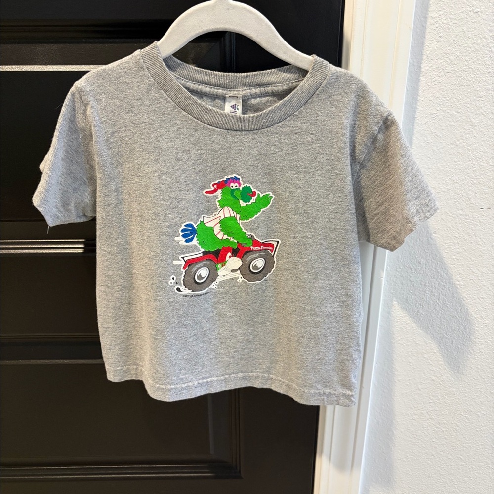Phillies tee with the Phanatic